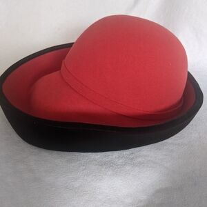 Frank Olive/ Lillie Rubin "Excello" 100% Wool Ladies Hat  Red/ Black Made In USA